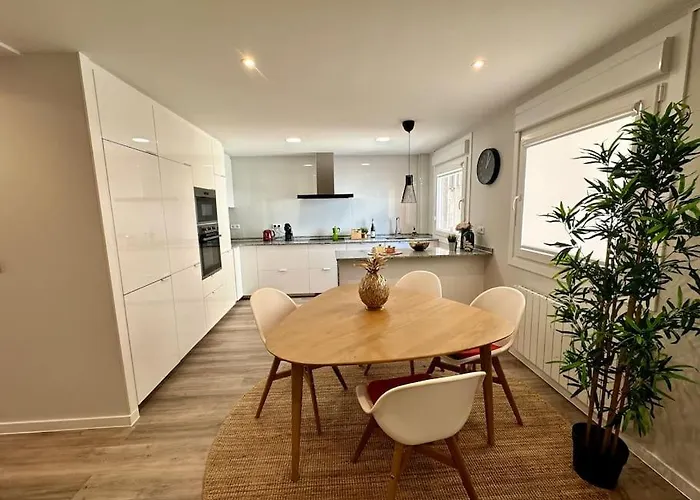 Montaltino 3 - Con Garaje Opcional - Centrico, Comodo, Cuidado - Cerca Playas A Coruna